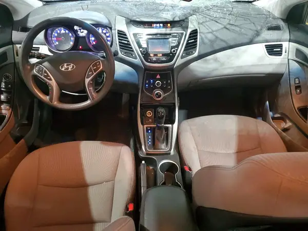 5NPDH4AE8GH683817 2016 HYUNDAI ELANTRA - Image 8