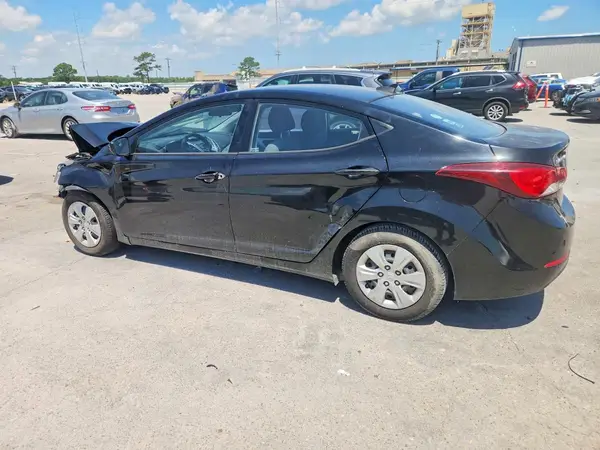 5NPDH4AE8GH684398 2016 HYUNDAI ELANTRA - Image 2