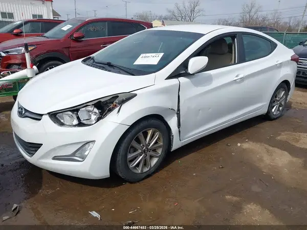 5NPDH4AE8GH684868 2016 HYUNDAI ELANTRA - Image 2