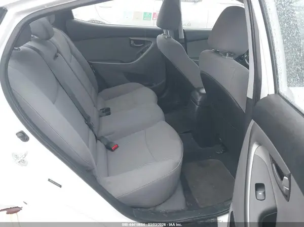 5NPDH4AE8GH685454 2016 HYUNDAI ELANTRA - Image 8