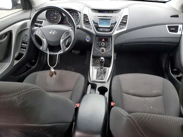 5NPDH4AE8GH685597 2016 HYUNDAI ELANTRA - Image 8