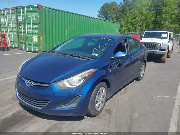 5NPDH4AE8GH685731 2016 HYUNDAI ELANTRA - Image 2