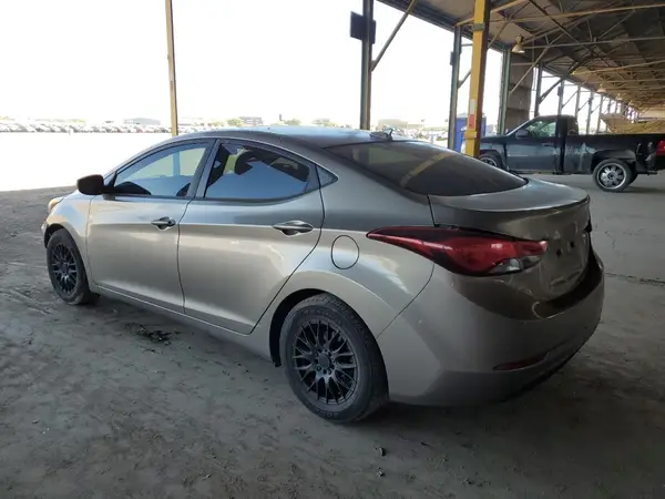 5NPDH4AE8GH686281 2016 HYUNDAI ELANTRA - Image 2