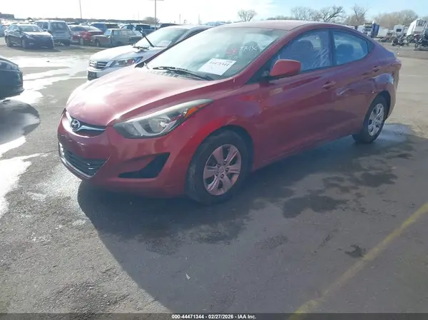 5NPDH4AE8GH687530 2016 HYUNDAI ELANTRA - Image 2