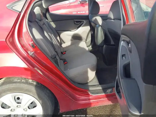 5NPDH4AE8GH687530 2016 HYUNDAI ELANTRA - Image 8