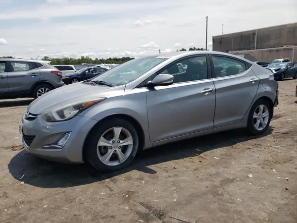 5NPDH4AE8GH688029 2016 HYUNDAI ELANTRA - Image 1