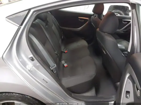5NPDH4AE8GH689360 2016 HYUNDAI ELANTRA - Image 8