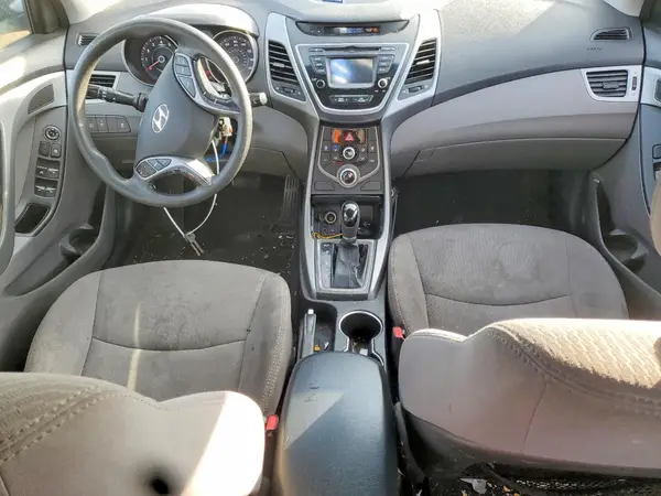 5NPDH4AE8GH690783 2016 HYUNDAI ELANTRA - Image 8