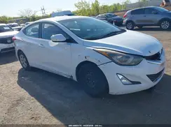 5NPDH4AE8GH692369 2016 HYUNDAI ELANTRA