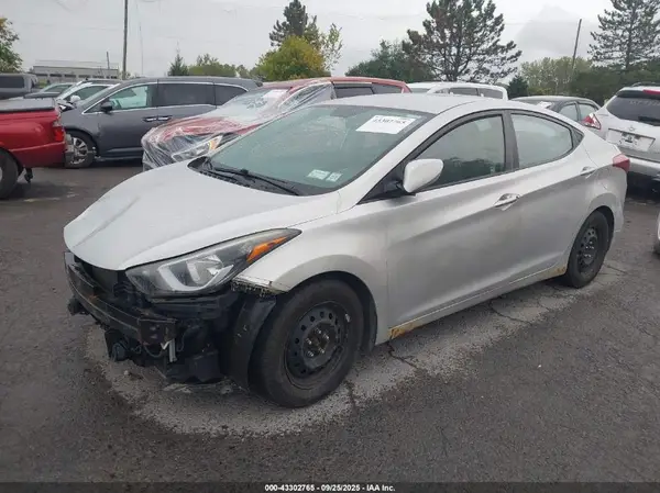 5NPDH4AE8GH692470 2016 HYUNDAI ELANTRA - Image 2