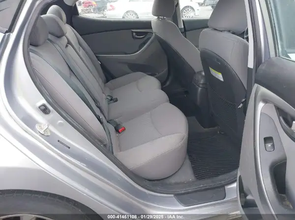 5NPDH4AE8GH692775 2016 HYUNDAI ELANTRA - Image 8