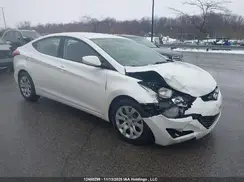 5NPDH4AE8GH692811 2016 HYUNDAI ELANTRA
