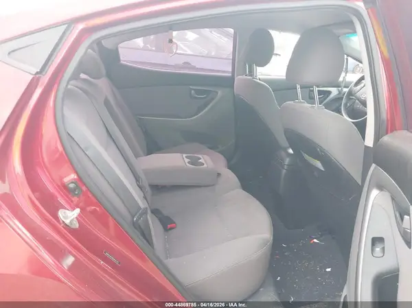 5NPDH4AE8GH693375 2016 HYUNDAI ELANTRA - Image 8