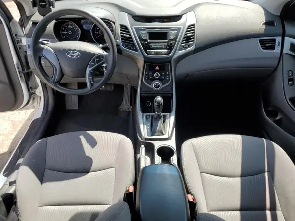 5NPDH4AE8GH693621 2016 HYUNDAI ELANTRA - Image 8