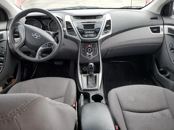 5NPDH4AE8GH693909 2016 HYUNDAI ELANTRA - Image 8