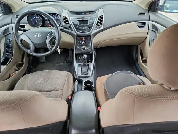 5NPDH4AE8GH694915 2016 HYUNDAI ELANTRA - Image 8