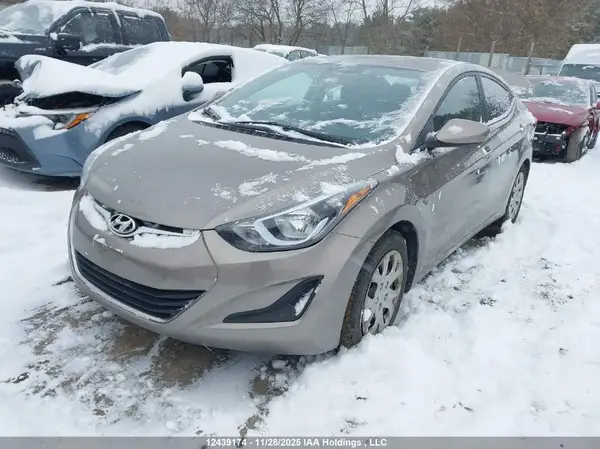 5NPDH4AE8GH694963 2016 HYUNDAI ELANTRA - Image 2