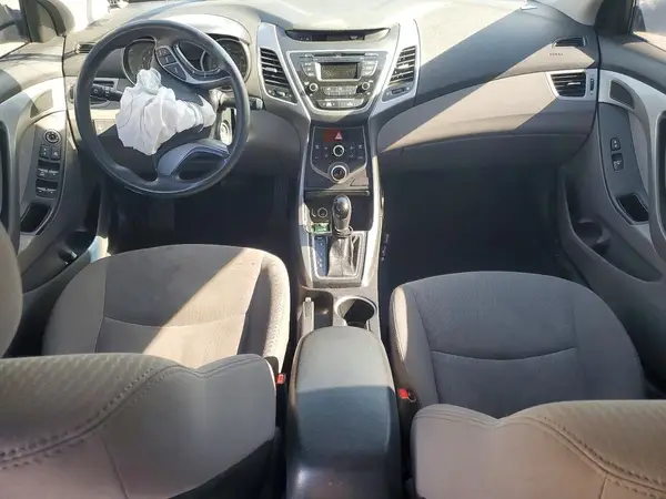 5NPDH4AE8GH695563 2016 HYUNDAI ELANTRA - Image 8