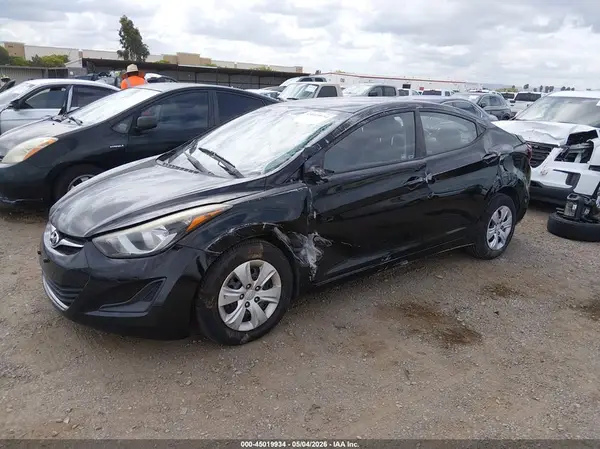 5NPDH4AE8GH695899 2016 HYUNDAI ELANTRA - Image 2