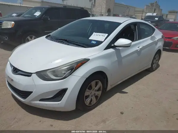 5NPDH4AE8GH696535 2016 HYUNDAI ELANTRA - Image 2