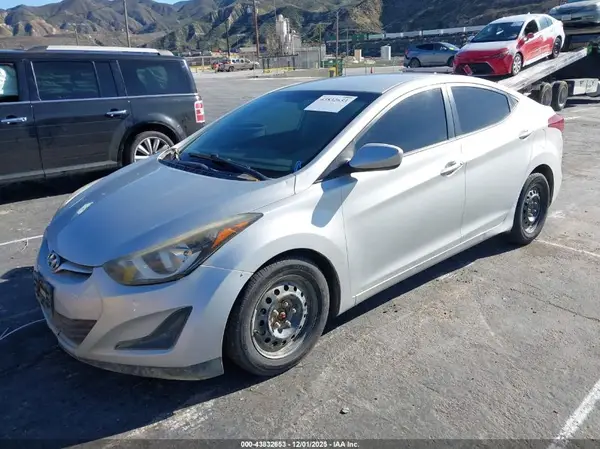 5NPDH4AE8GH696728 2016 HYUNDAI ELANTRA - Image 2