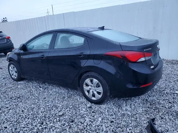 5NPDH4AE8GH696745 2016 HYUNDAI ELANTRA - Image 2