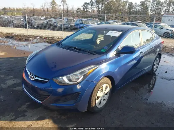 5NPDH4AE8GH701099 2016 HYUNDAI ELANTRA - Image 2