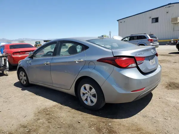 5NPDH4AE8GH702267 2016 HYUNDAI ELANTRA - Image 2