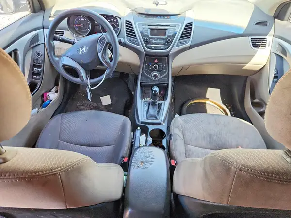 5NPDH4AE8GH702737 2016 HYUNDAI ELANTRA - Image 8