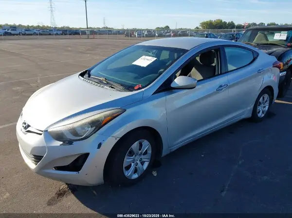 5NPDH4AE8GH703600 2016 HYUNDAI ELANTRA - Image 2