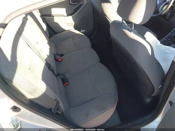 5NPDH4AE8GH703600 2016 HYUNDAI ELANTRA - Image 8