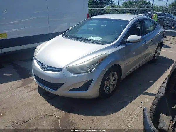5NPDH4AE8GH705038 2016 HYUNDAI ELANTRA - Image 2