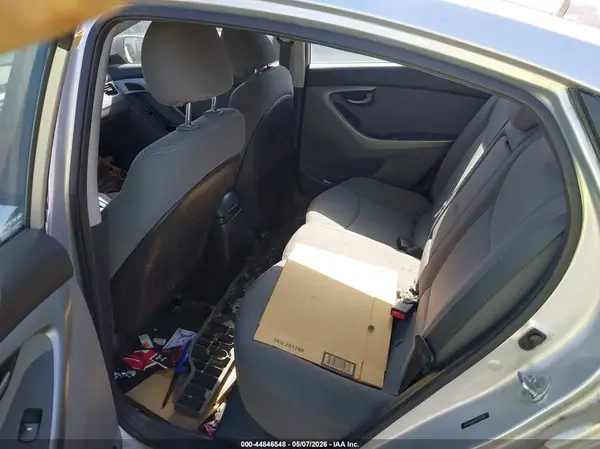 5NPDH4AE8GH706366 2016 HYUNDAI ELANTRA - Image 8