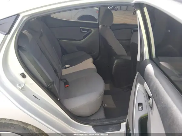 5NPDH4AE8GH709350 2016 HYUNDAI ELANTRA - Image 8