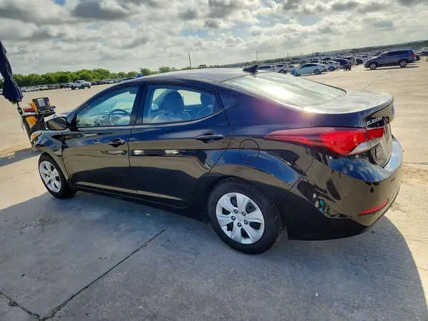 5NPDH4AE8GH711129 2016 HYUNDAI ELANTRA - Image 2