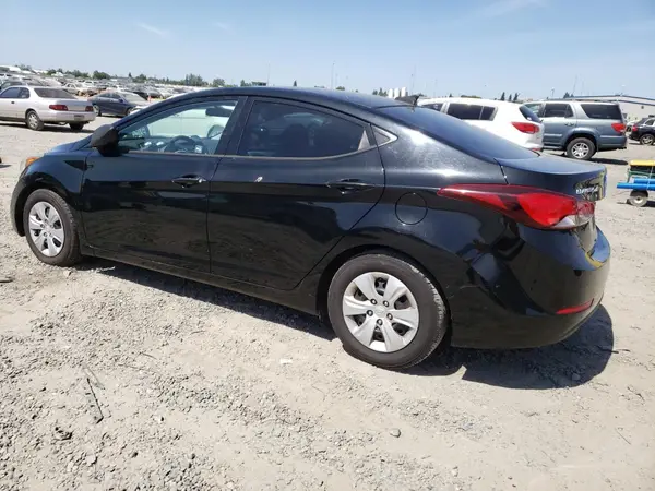 5NPDH4AE8GH711132 2016 HYUNDAI ELANTRA - Image 2