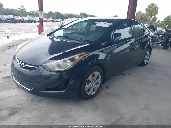 5NPDH4AE8GH711924 2016 HYUNDAI ELANTRA - Image 2