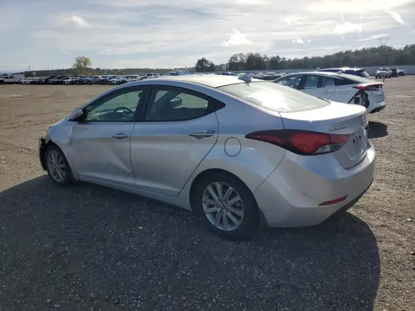 5NPDH4AE8GH712765 2016 HYUNDAI ELANTRA - Image 2