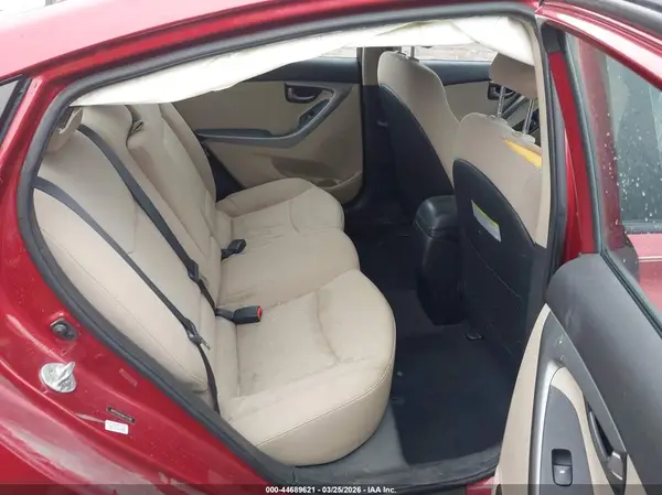 5NPDH4AE8GH713785 2016 HYUNDAI ELANTRA - Image 8