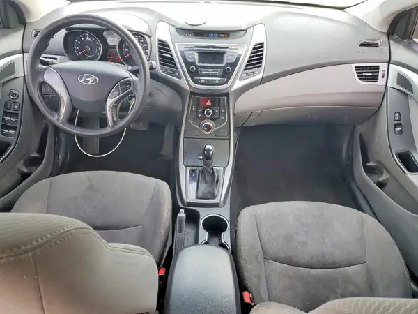 5NPDH4AE8GH714693 2016 HYUNDAI ELANTRA - Image 8