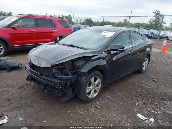 5NPDH4AE8GH714824 2016 HYUNDAI ELANTRA - Image 2
