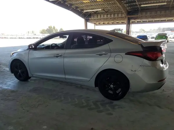 5NPDH4AE8GH717240 2016 HYUNDAI ELANTRA - Image 2