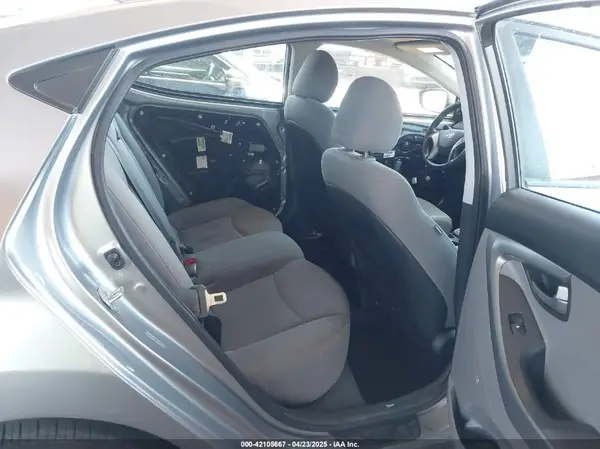 5NPDH4AE8GH720218 2016 HYUNDAI ELANTRA - Image 8