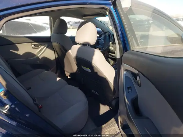 5NPDH4AE8GH720848 2016 HYUNDAI ELANTRA - Image 8