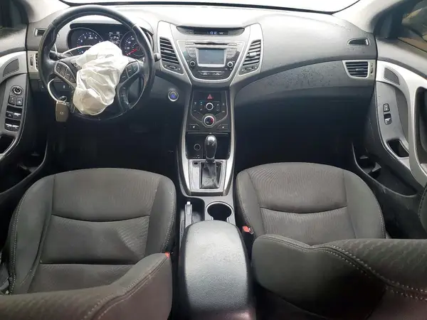 5NPDH4AE8GH723023 2016 HYUNDAI ELANTRA - Image 8