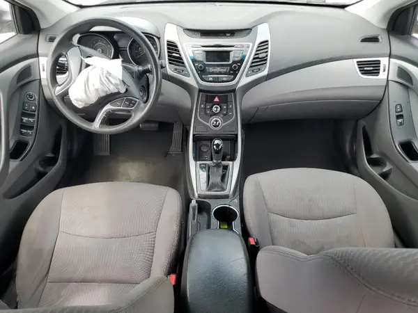 5NPDH4AE8GH724737 2016 HYUNDAI ELANTRA - Image 8