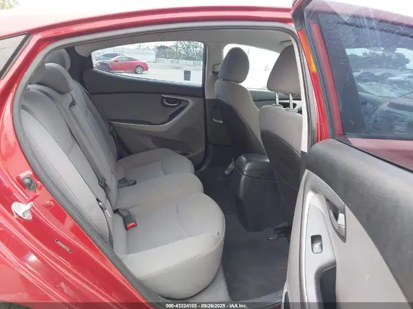 5NPDH4AE8GH725337 2016 HYUNDAI ELANTRA - Image 8