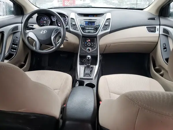 5NPDH4AE8GH725550 2016 HYUNDAI ELANTRA - Image 8