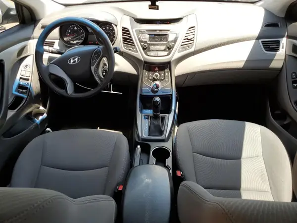 5NPDH4AE8GH725757 2016 HYUNDAI ELANTRA - Image 8
