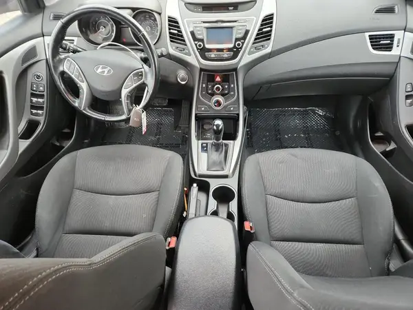 5NPDH4AE8GH726455 2016 HYUNDAI ELANTRA - Image 8
